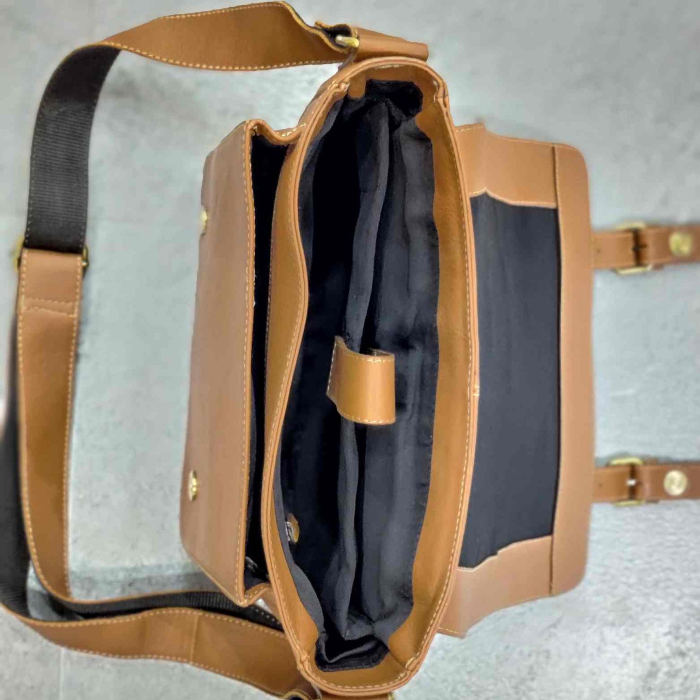 Office Crossbody - Iris Atelier India