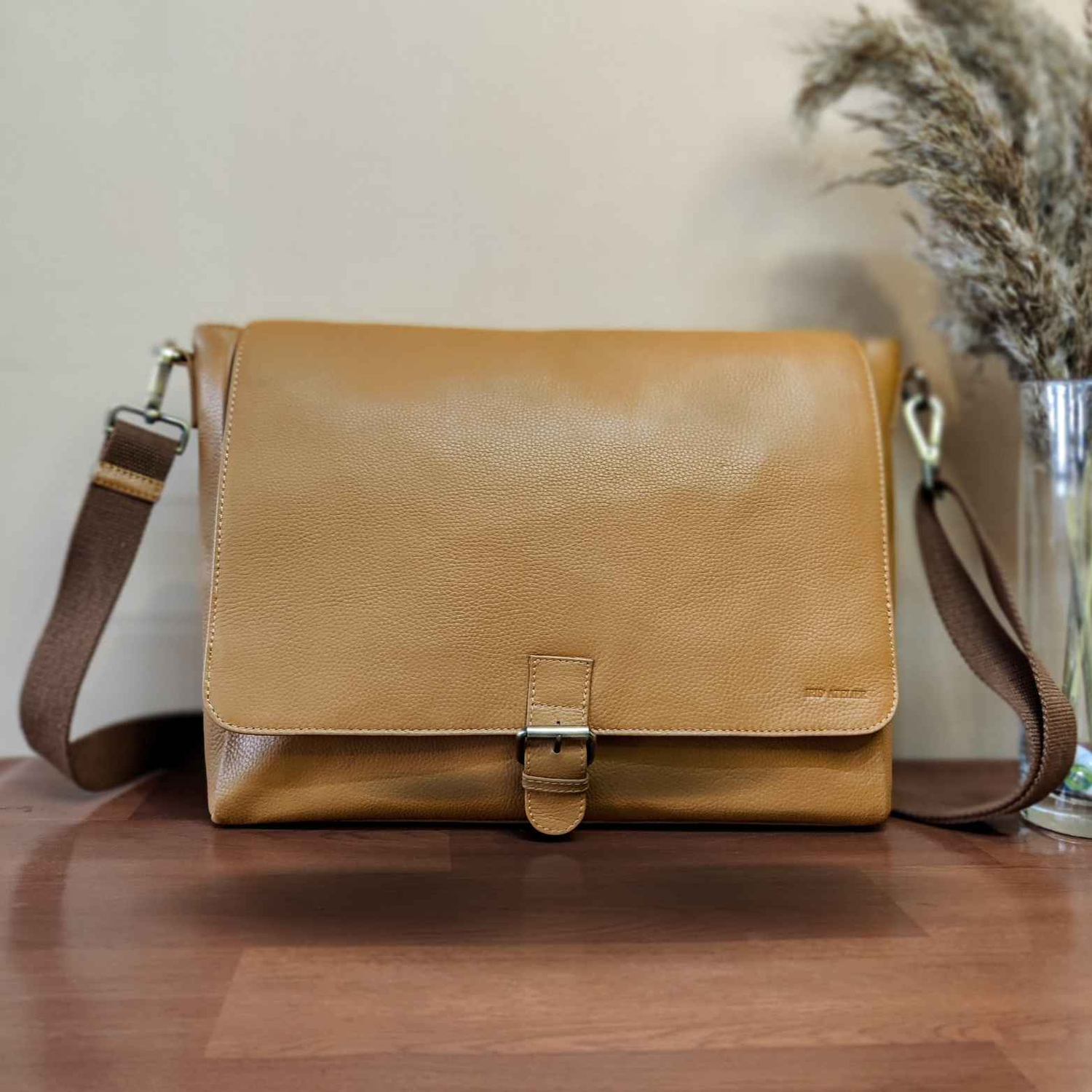 OFFICE BAGS - Iris Atelier India