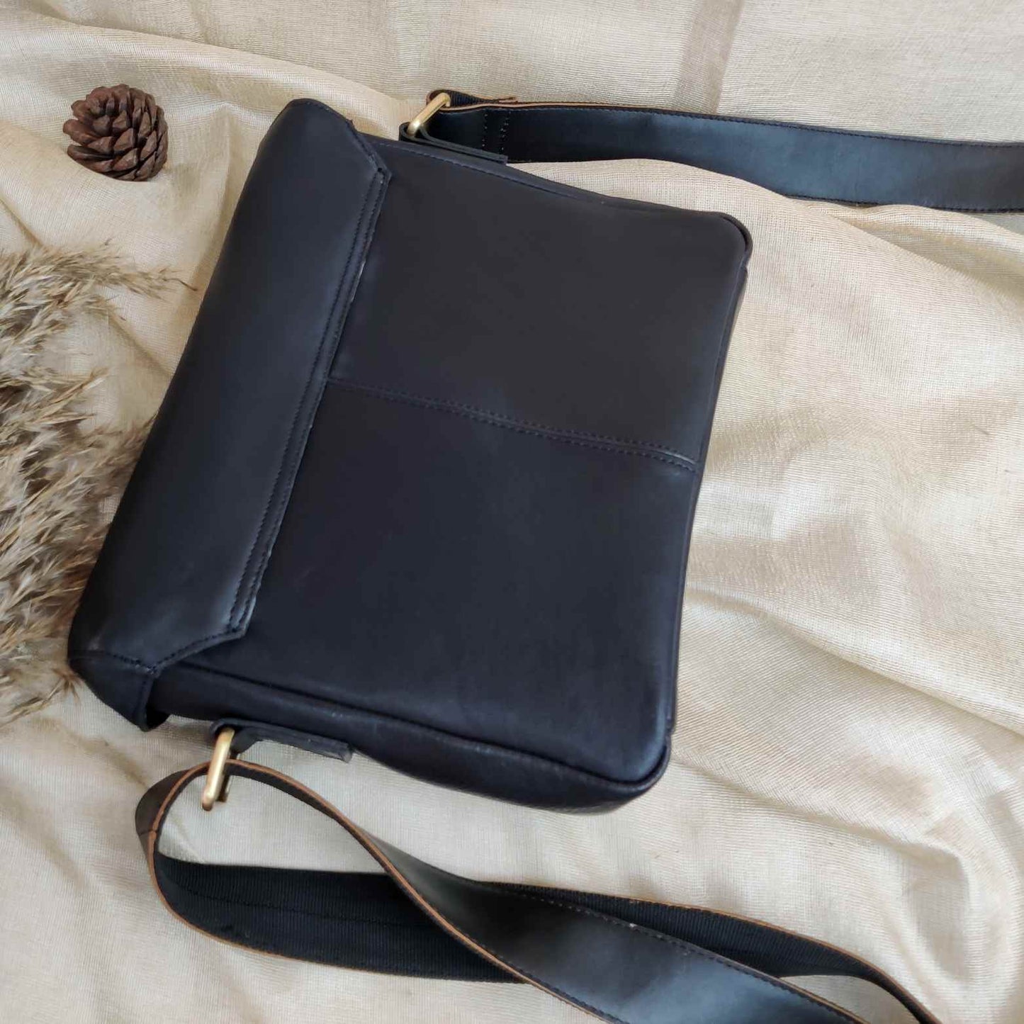 Office Crossbody - Iris Atelier India