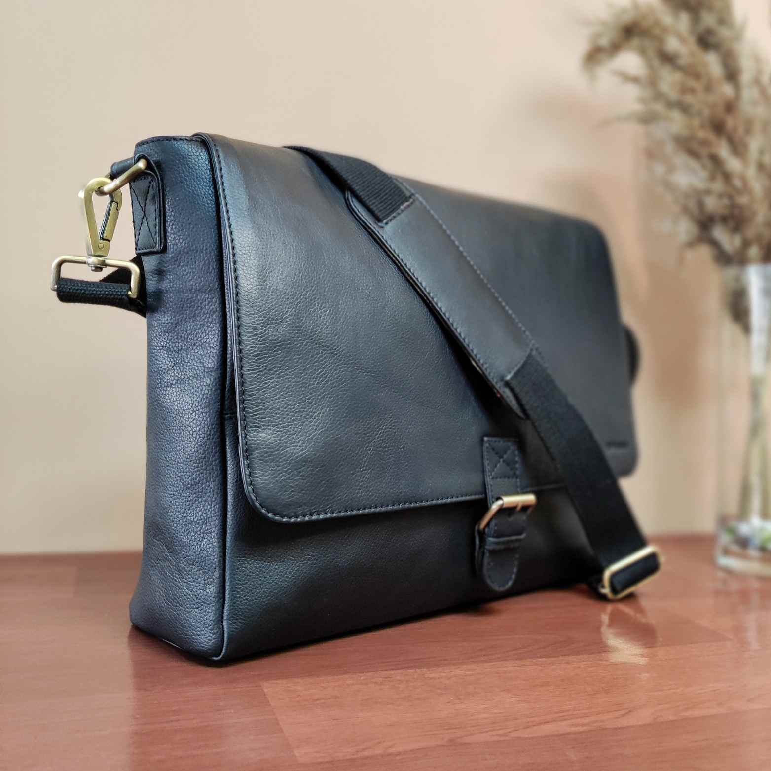 Messenger Laptop Bag - Iris Atelier India
